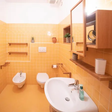 Welcome Traveller Charm Costabella 公寓 *